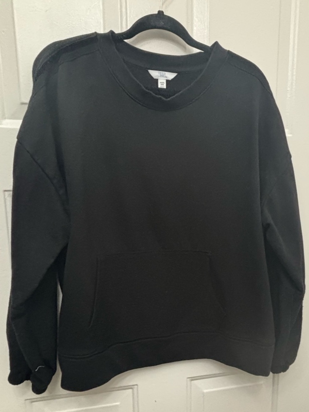 Time and Tru Black Crewneck Sweatshirt with Kangaroo Pocket
